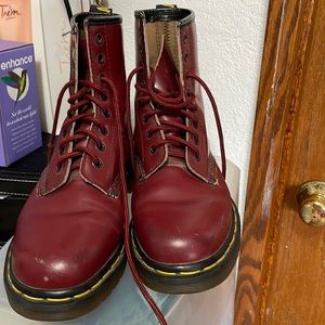 PreLoves Dr. Martens, original 8 hole boots